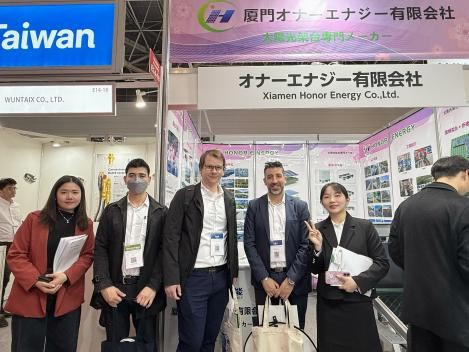 Kersenbloesems bloeien in Japan en keren cum laude terug