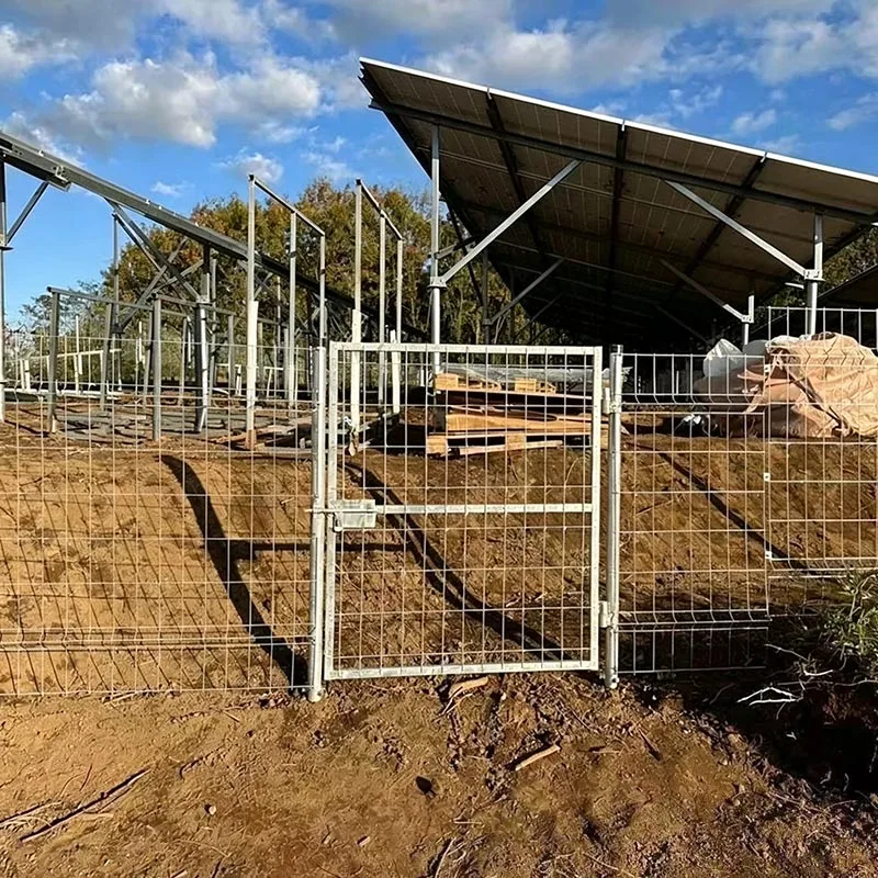Montage van een zonnepark